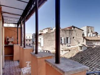 רומא Fantastic Baroque Apartment מראה חיצוני תמונה